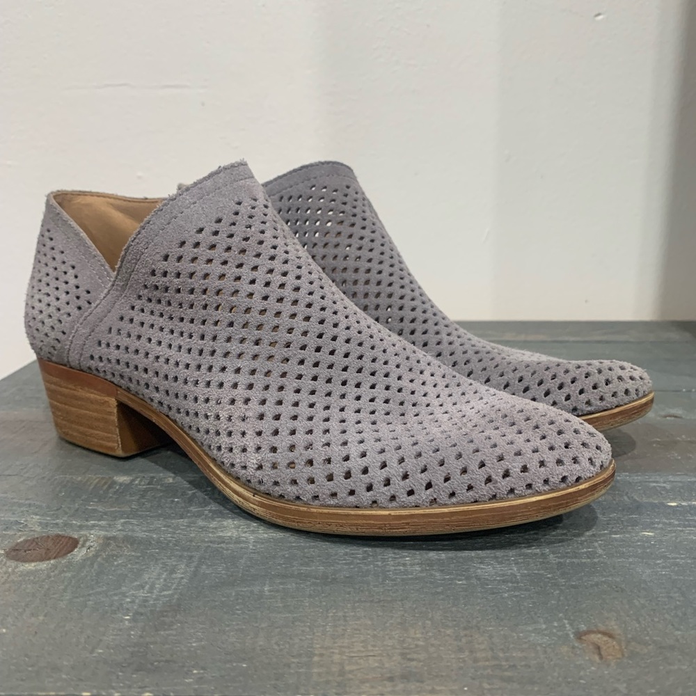 Lucky Brand Perforated Grey Booties. Size 7M Boho Southwestern Cozy Boots